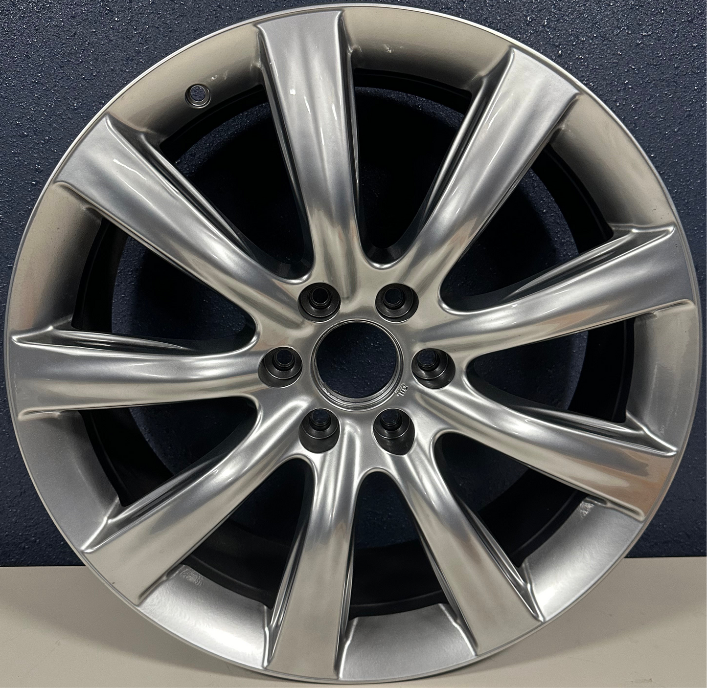 INFINITI QX56 QX80 11-14 22x8, 9 spoke, Hyper 73729