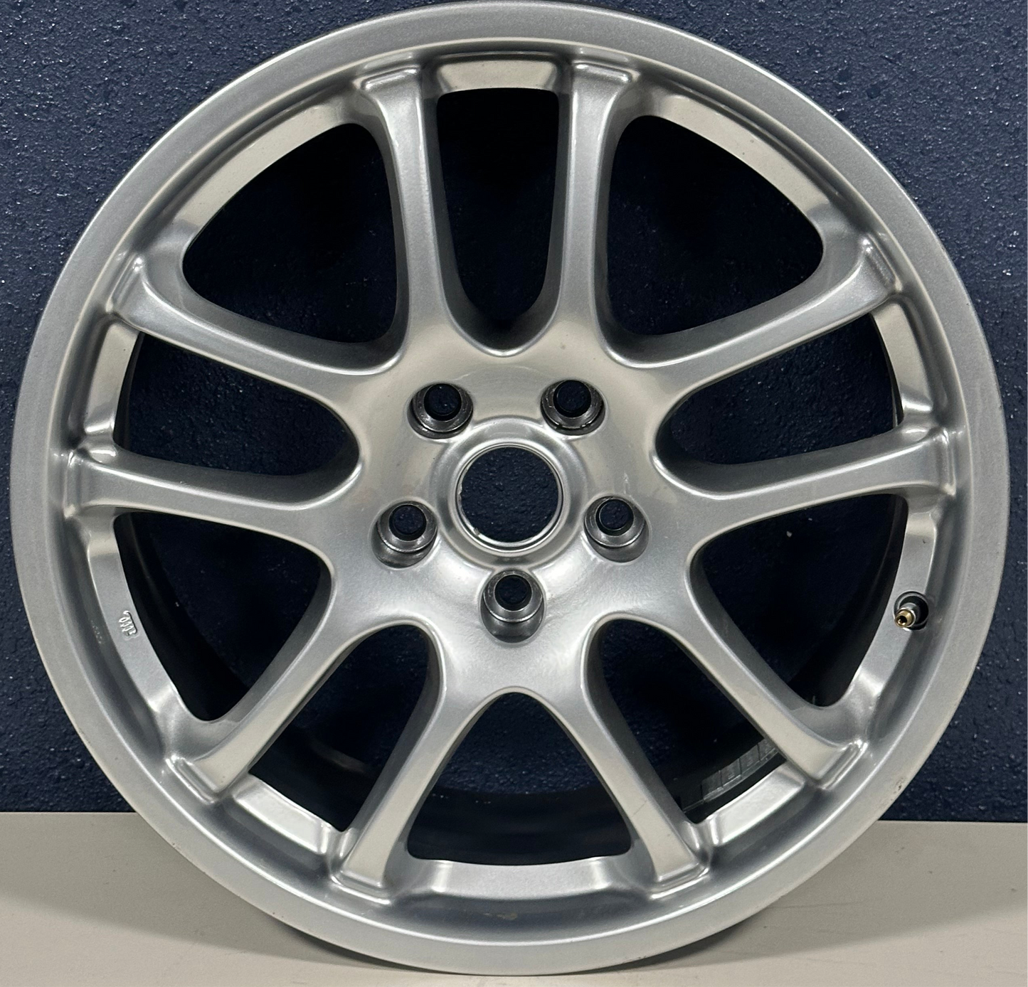 INFINITI G35 05-06 18x7-1/2, 5 Double Spoke, Hyper Silver 73682