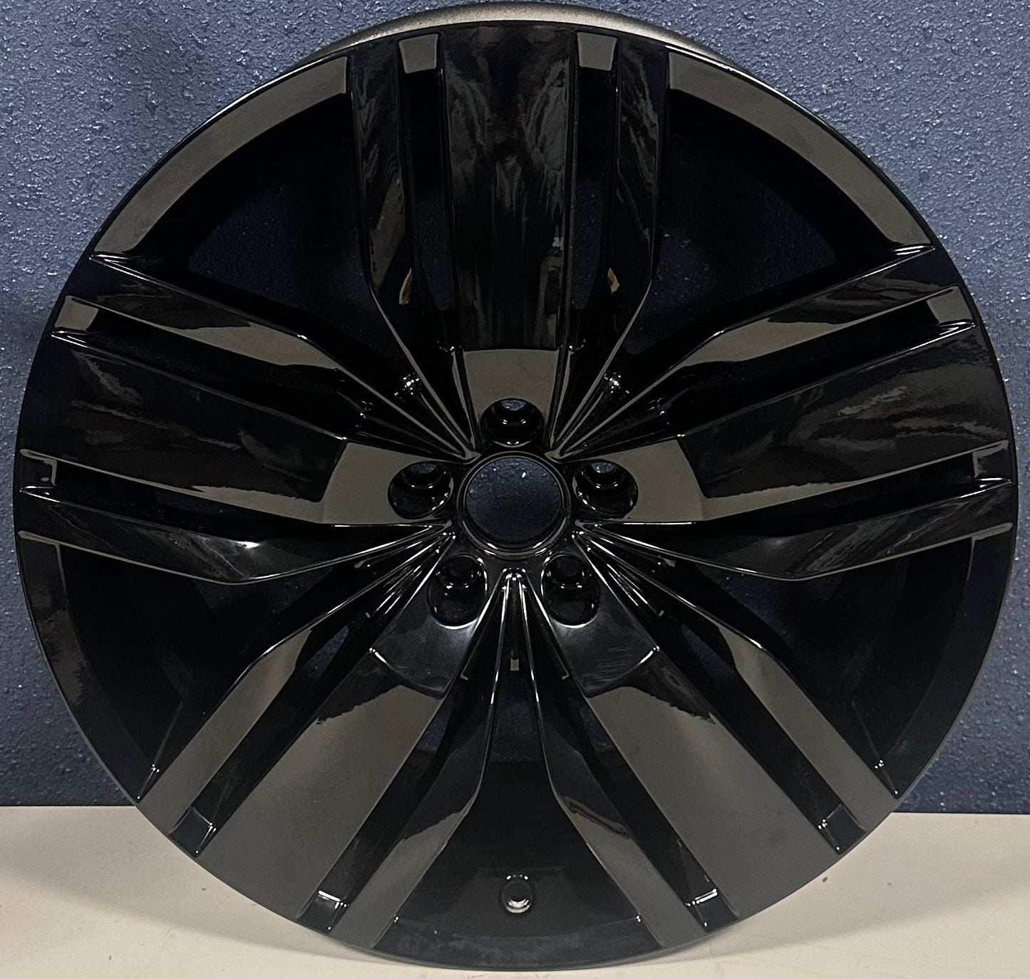 VOLKSWAGEN ATLAS 18-20 20x8, 5 triple spoke, Gloss Black 70030
