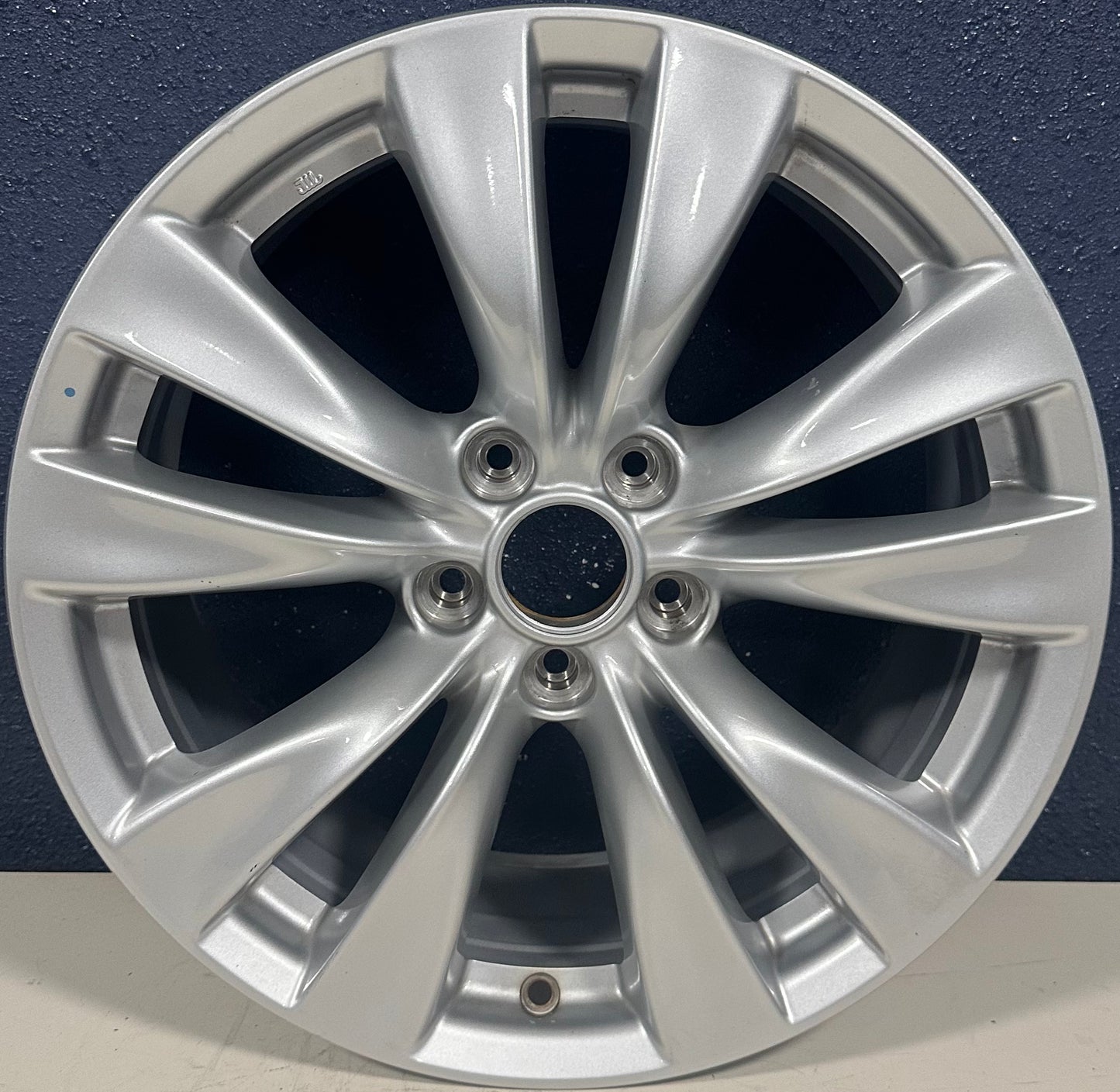 INFINITI M37 M56 11-13 18x8 (alloy), 10 spoke, silver (painted) 73730