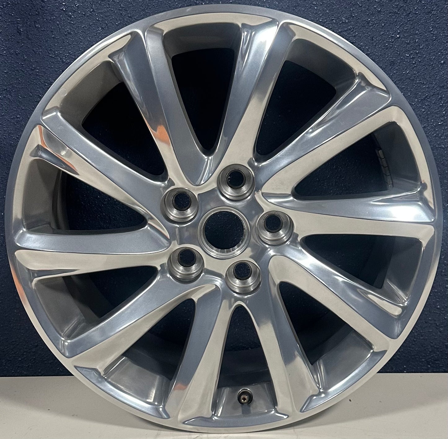 BUICK ENVISION 19-20, 18x7.5, 10 Spoke Polished 4150