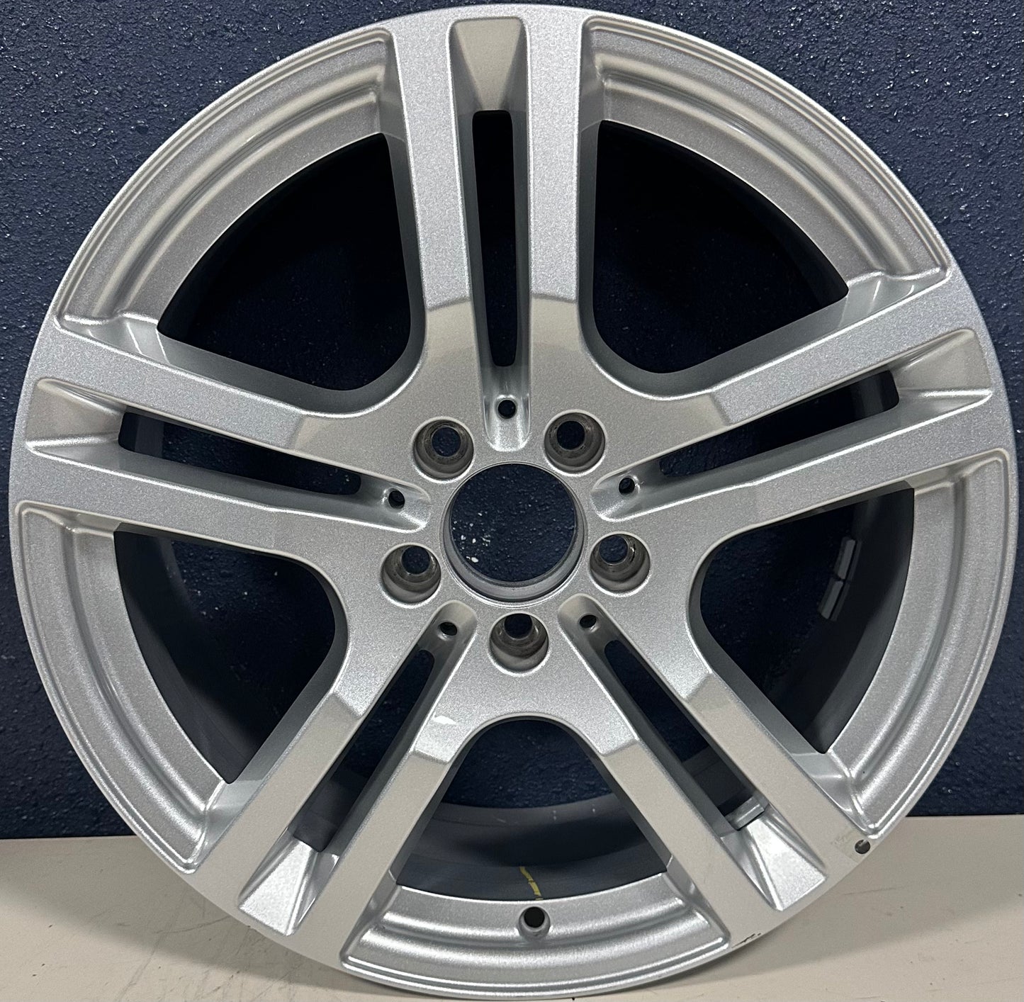 MERCEDES GLA CLASS GLB CLASS 20-23 18x7.5 5 Double Spoke Silver 85820
