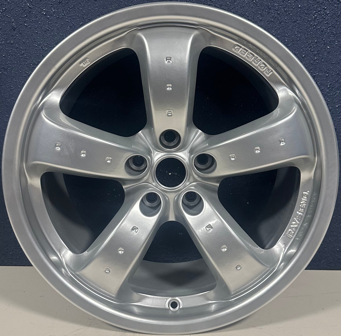 NISSAN 350Z 06-09 18x9 (alloy, front, 5 spoke) Hyper Silver 62460