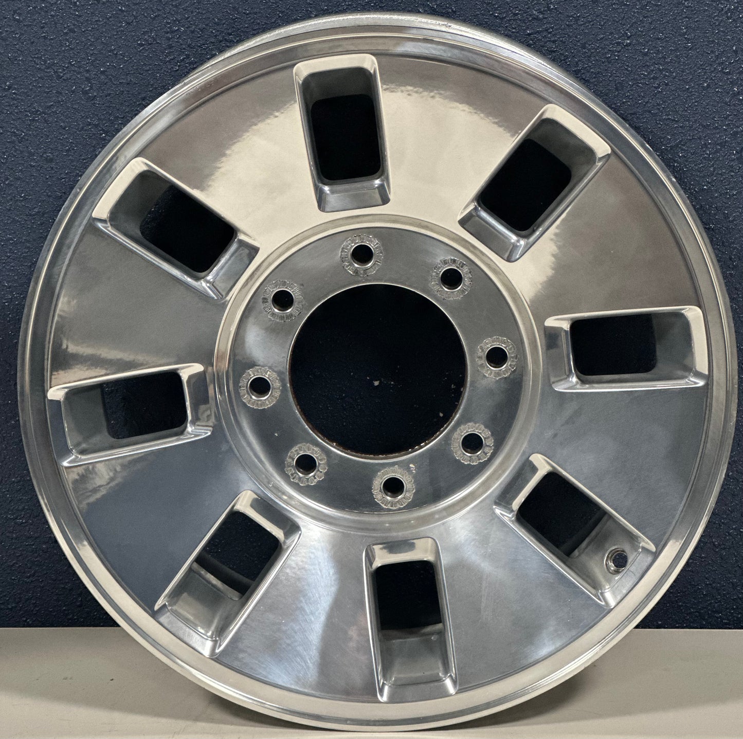 FORD F250 F350 08-10, 18x8, 8 rectangular spoke (polished) 3689