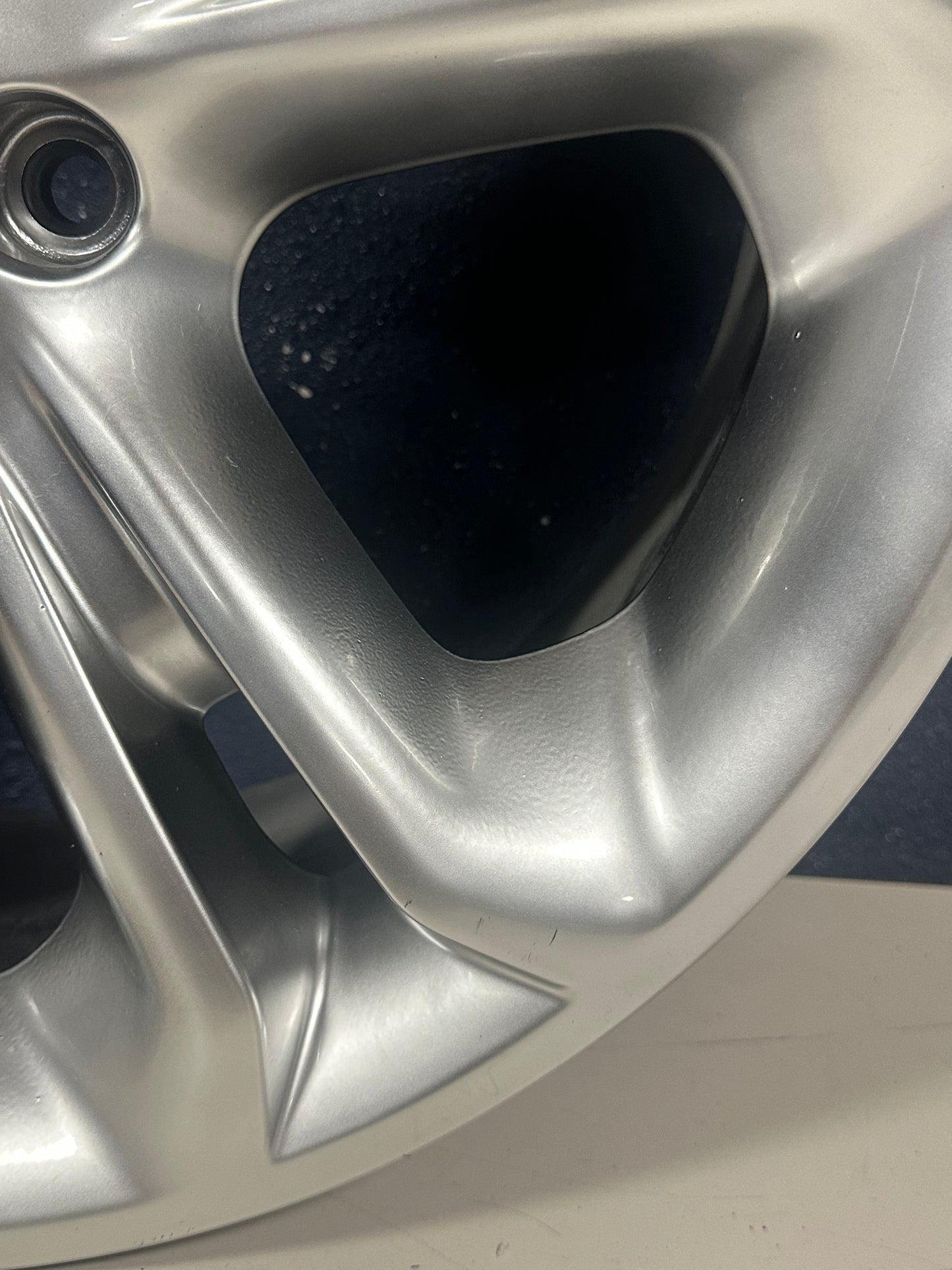 FORD EXPLORER 11-15, 20x8.5, 5 Split Spoke Hyper Silver 3860